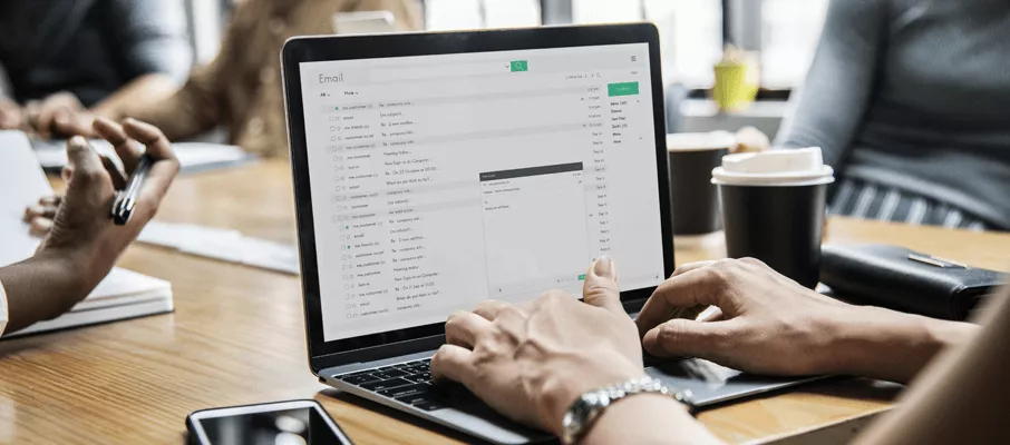 Psaní obchodních e-mailů Psaní obchodních e-mailů