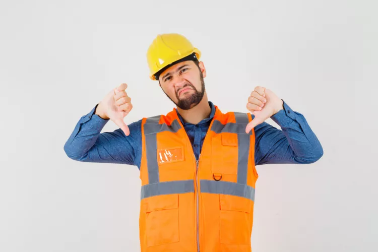 Nedostatek kvalifikovaných stavebních dělníků přiznává až 85 % firem