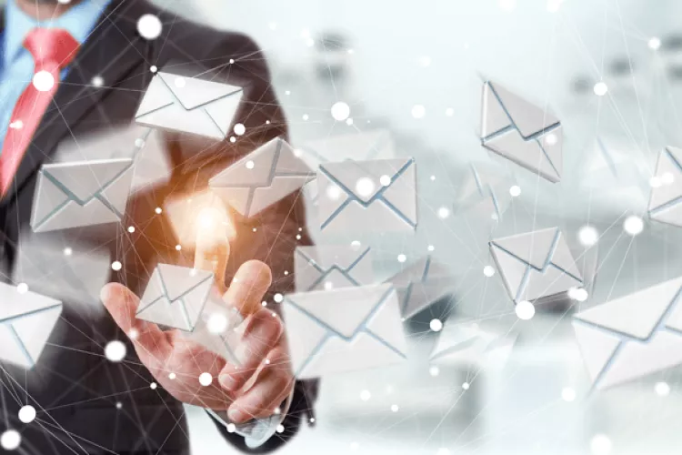 E-mailová etiketa. Na co nezapomenout a čeho se vyvarovat