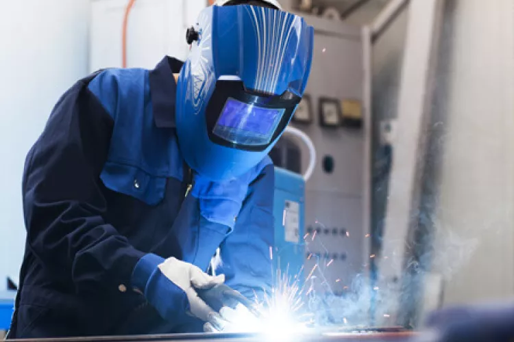 KvalifikovanÍ dělníci. Hledáte kvalifikované dělníky ze zahraničí? 