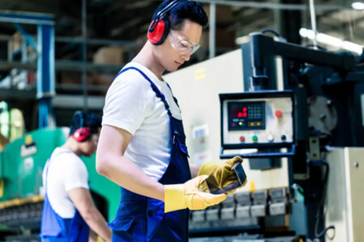 Operátor výroby - obsluha strojů. Dlouhodobé zaměstnaní. Práce v Plzni