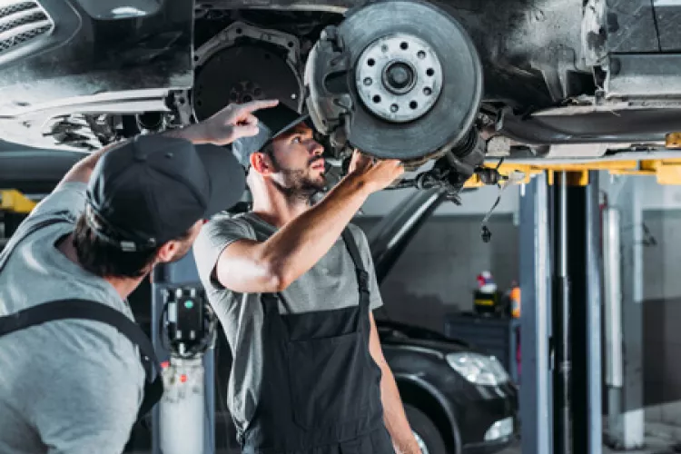 Outsourcing v automotive a průmyslu. Europa Workintense