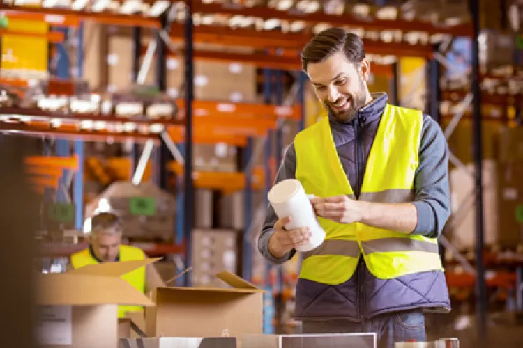 Pracovník internetového prodeje - vychystávač zboží, skladník. Práce v Praze 