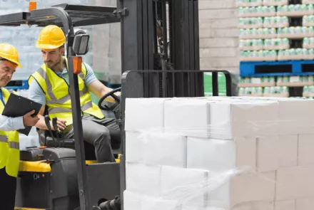 Vše o podmínkách vydání průkazu řidiči VZV