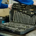 Seřizovač. Práce ve výrobě kondenzátorů  Seřizovač. Práce ve výrobě kondenzátorů