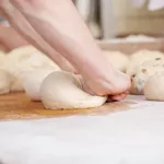 Kvalifikovaný dělník ve výrobě knedlíků . Práce v Česke republice, Blučina Kvalifikovaný dělník ve výrobě knedlíků . Práce v Česke republice, Blučina