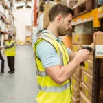 Pracovník na navážku zboží. Práce ve skladě. Postřižin okolí Prahy Pracovník na navážku zboží. Práce ve skladě. Postřižin okolí Prahy