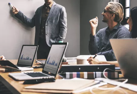 Nová generace nastupuje na trh práce. Co to znamená pro firmy?