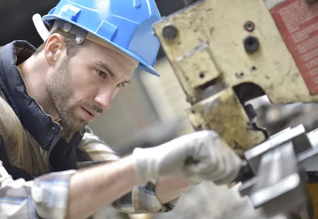 Outsourcing výroby - převod na externího dodavatele výrobní funkce nebo části úkolů spojených s výrobou výrobků