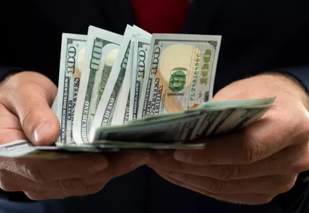 Aktuální situace s platem na trhu práce v Česku