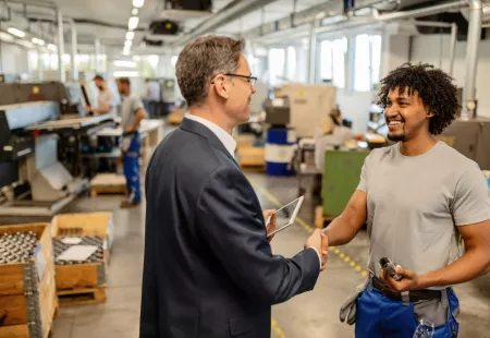 Proč je výhodné zvolit pronájem pracovníků přes personální agenturu?