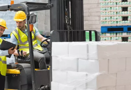 Vše o podmínkách vydání průkazu řidiči VZV