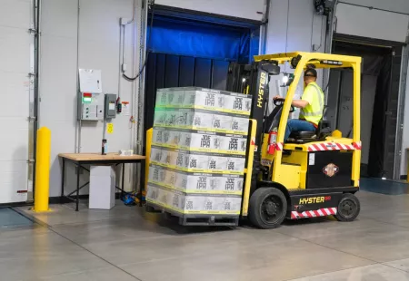 Skladník- manipulant. Práce cca 15 km od Prahy, Pavlov Skladník- manipulant. Práce cca 15 km od Prahy, Pavlov