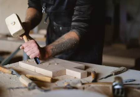 Truhlář / stolař. Práce v blízkosti Olomouce Truhlář / stolař. Práce v blízkosti Olomouce