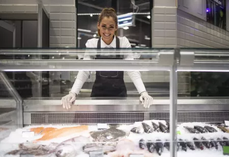 Brigáda v supermarketu, odsluha lahůdek │Workintense Brigáda v supermarketu, odsluha lahůdek │Workintense