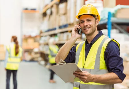 Pracovník na příjem zboží. Postřižin okolí Prahy Pracovník na příjem zboží. Postřižin okolí Prahy