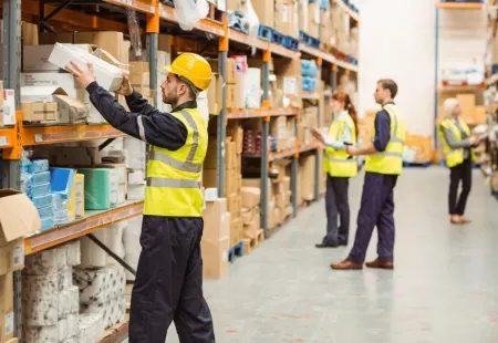 Pracovník distribučního centra - skladník/skladnice. Pohořelice (Brno-venkov) Pracovník distribučního centra - skladník/skladnice. Pohořelice (Brno-venkov)