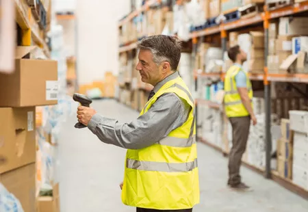 Outsourcing of logistics services - warehousing. 